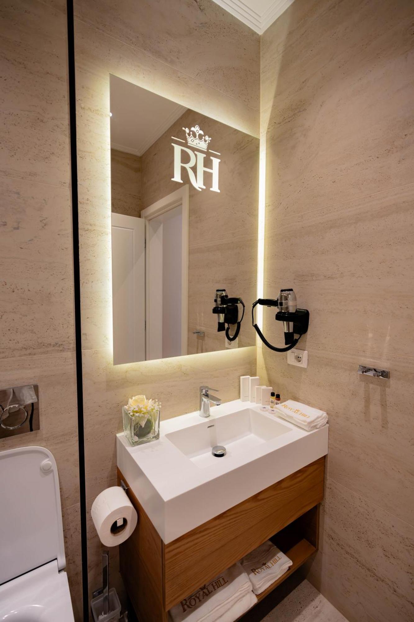 Royal Hill Hotel Vore ภายนอก รูปภาพ