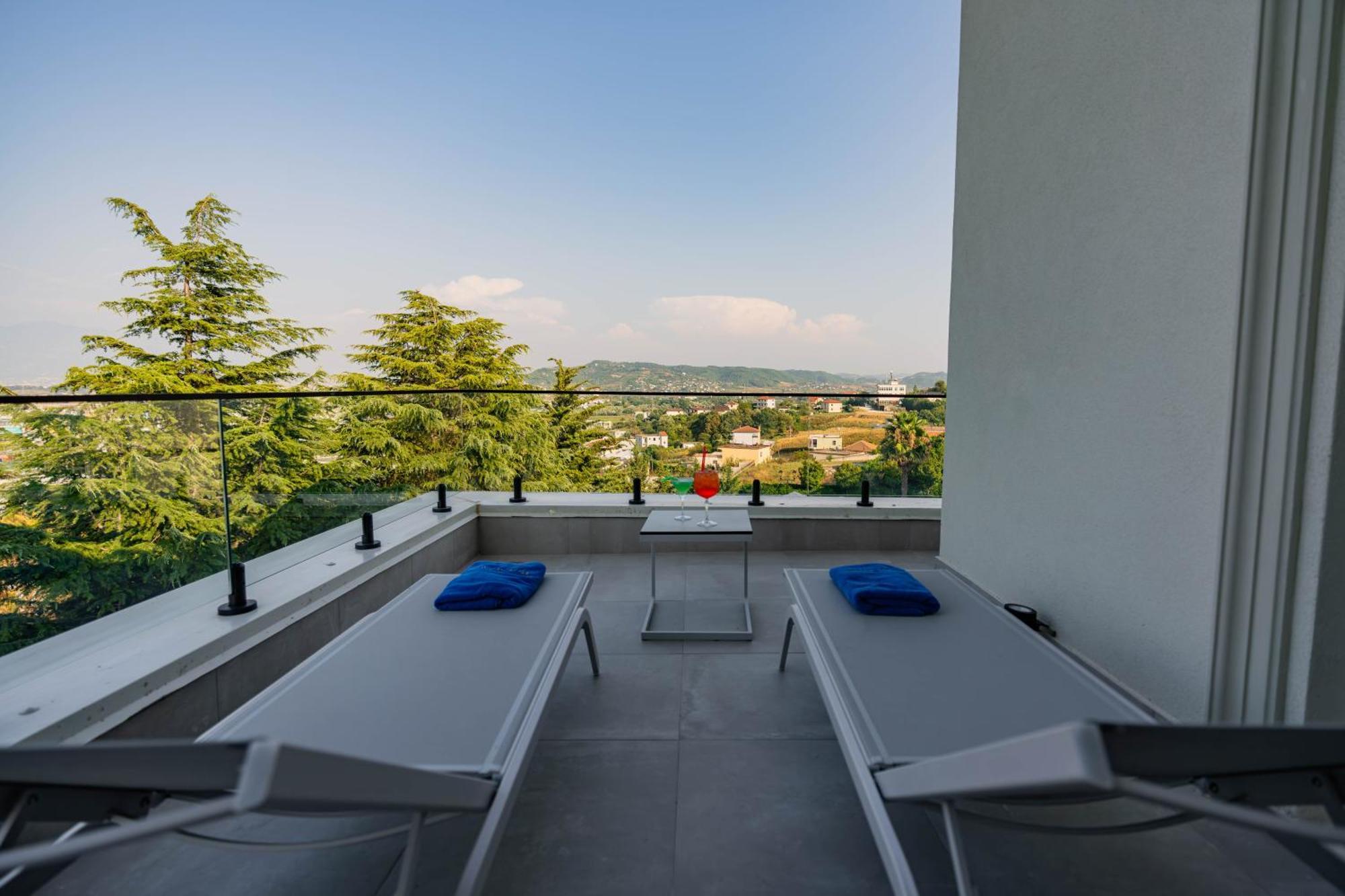 Royal Hill Hotel Vore ภายนอก รูปภาพ