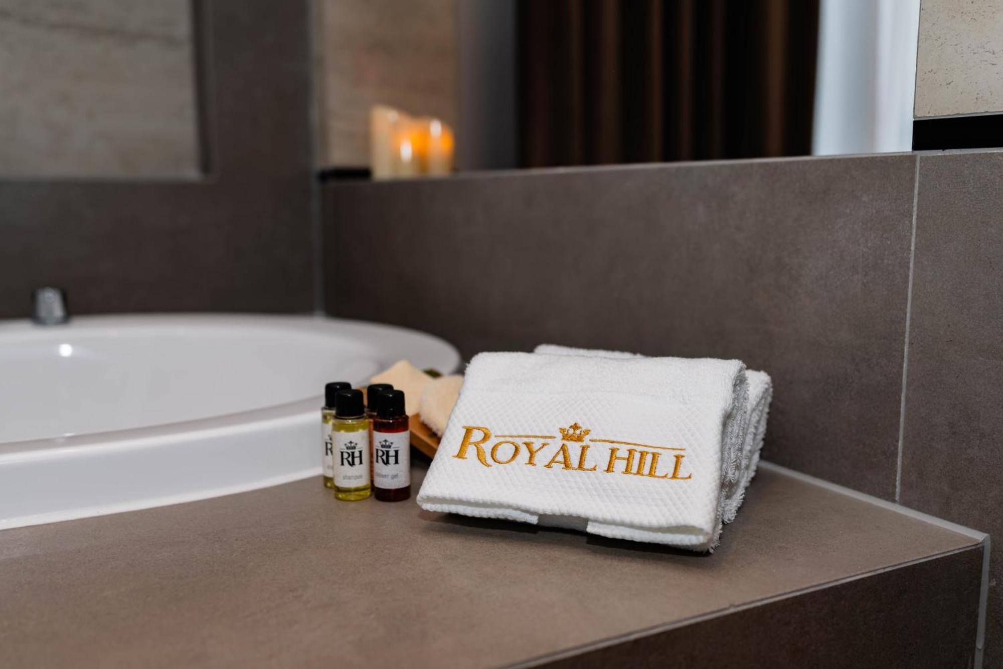 Royal Hill Hotel Vore ภายนอก รูปภาพ