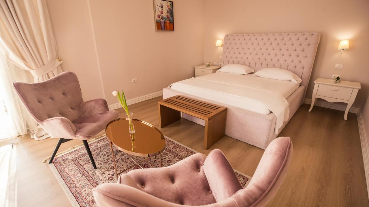 Royal Hill Hotel Vore ภายนอก รูปภาพ