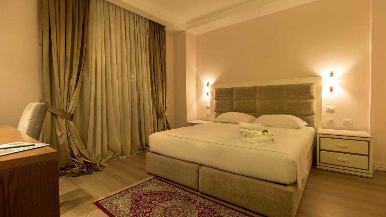 Royal Hill Hotel Vore ภายนอก รูปภาพ